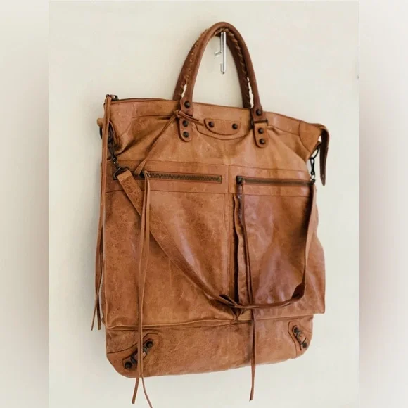 Balenciaga Classic Arena Y2K Leather Tote - Picture 2 of 15